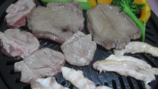 IMG 0048 320x180 - 厚切り牛タンとラムと鶏モモ肉で焼肉
