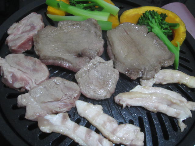 IMG 0048 - 厚切り牛タンとラムと鶏モモ肉で焼肉