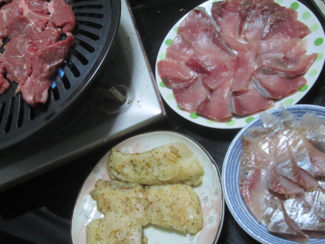IMG 0020 - ボラとブリのお刺身にバサの塩焼きの超お魚気分な晩御飯