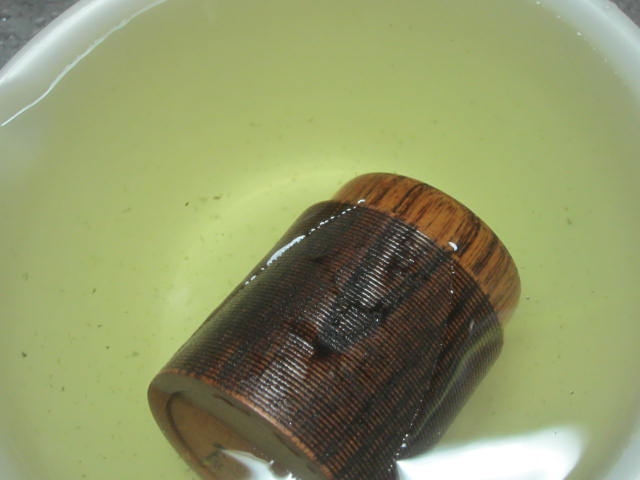 IMG 0114 - 木製な漆器の茶筒を購入したので使う前の手入れ開始