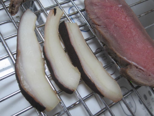 IMG 0053 - 自宅ローストビーフからの牛肉な干し肉作成方法について