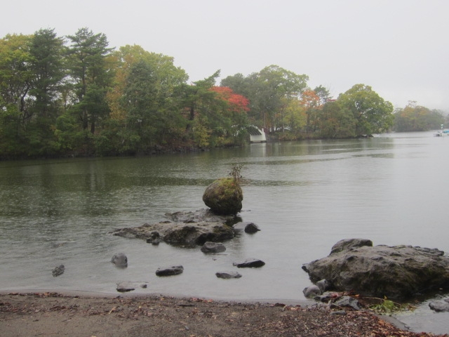 IMG 0049 - 札幌発の函館バスツアー行って来たPart01 雨の中での大沼湖遊覧と散歩