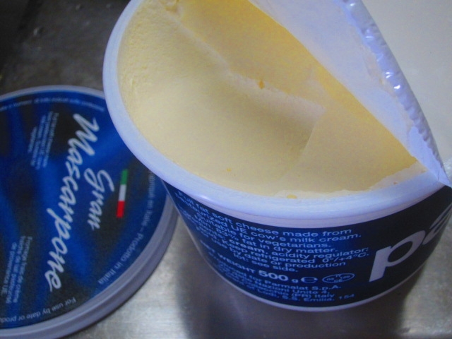IMG 1008 - マスカルポーネチーズ1kgと他チーズ2kg買って小分けして冷凍保存