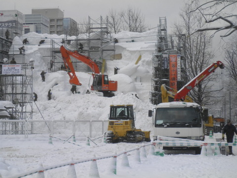 札幌雪祭り準備＋冬の時計台他