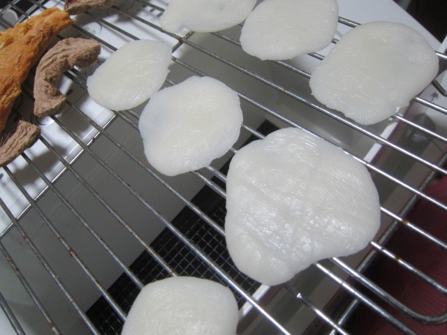 IMG 0013 640x480 - 上新粉を使って家で煎餅を作ってみました